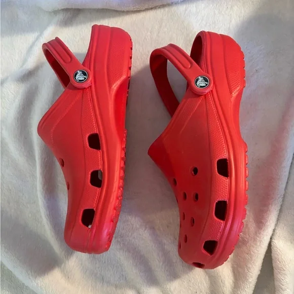Red Crocs - Picture 4 of 7